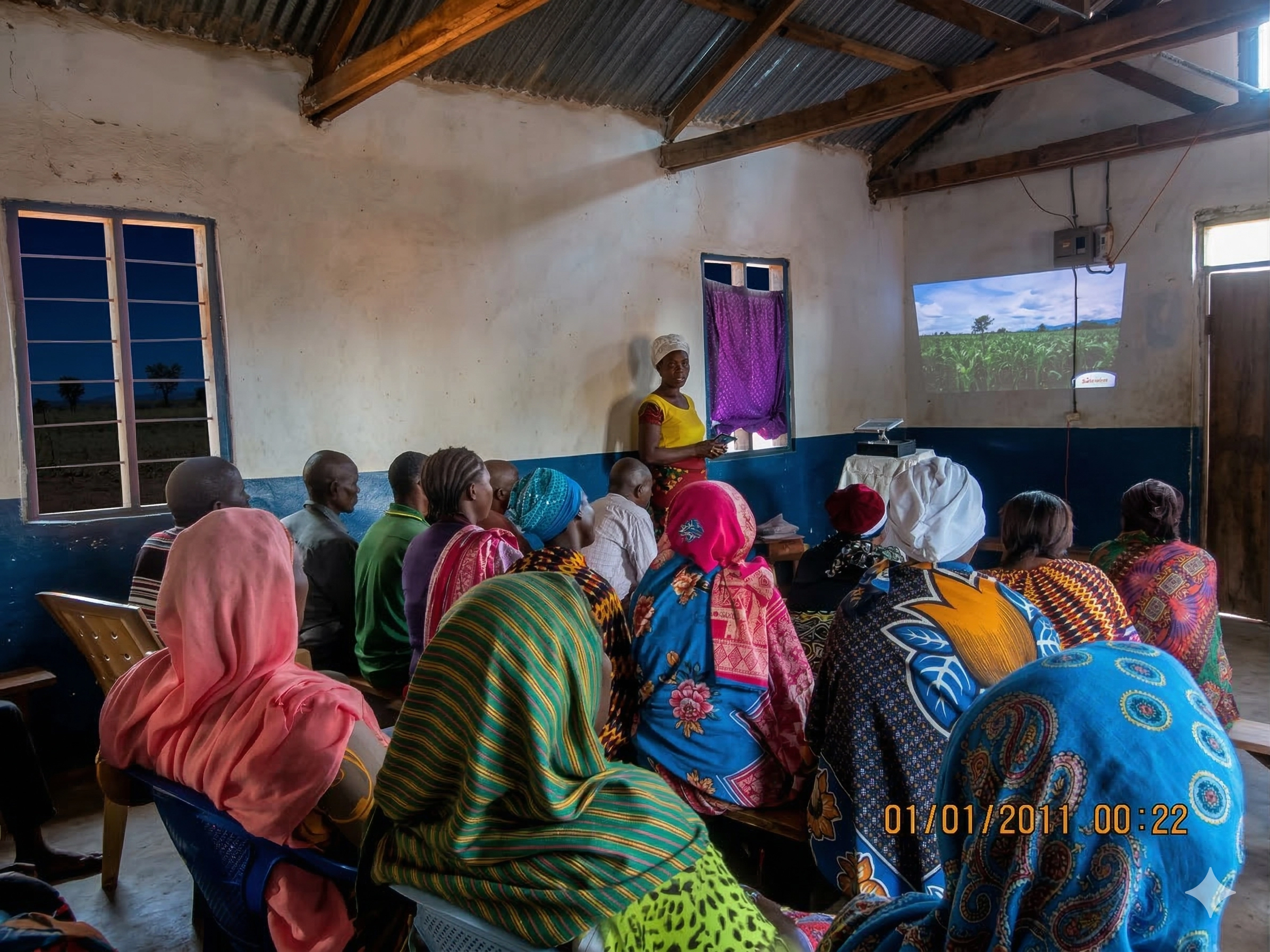 E-Learning group training with projector